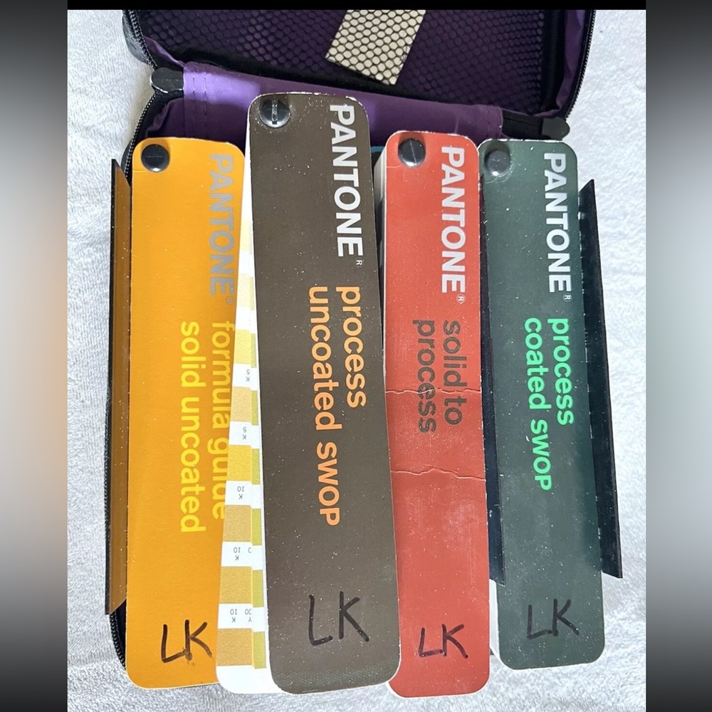 Pantone Ultimate Color Guide Coated and Uncoated